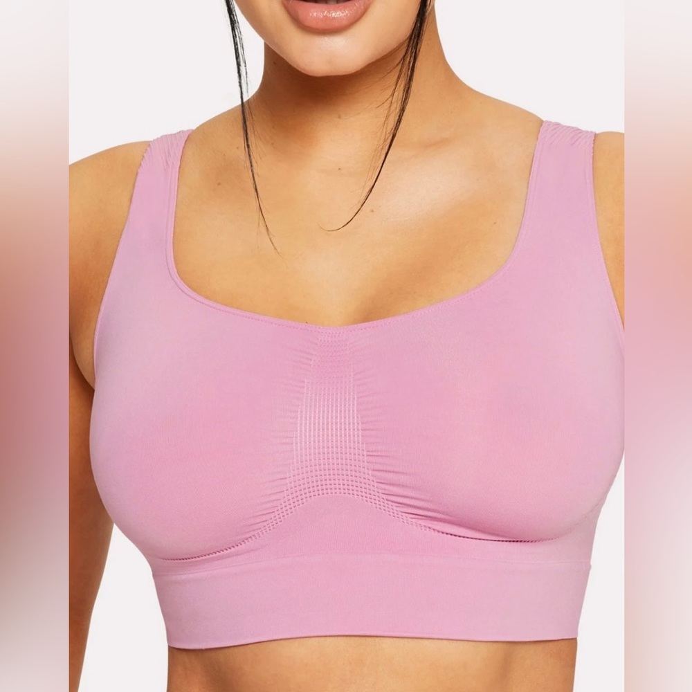 NWT! Fabletics Yitty collection nearly naked shaping bra in color mauvalous
